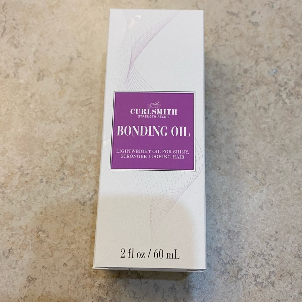 New in Box Curlsmith Bonding Oil Full Size 2 oz